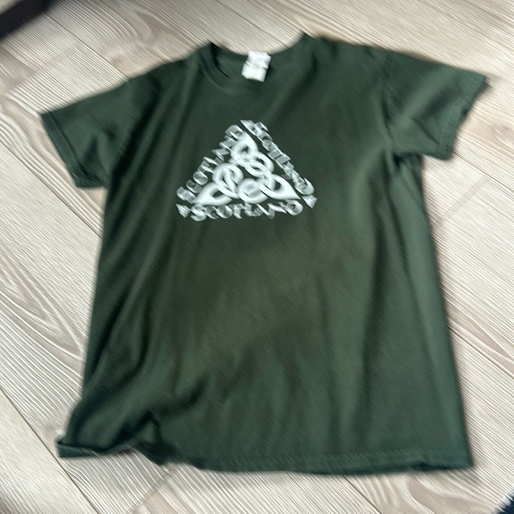 Tee